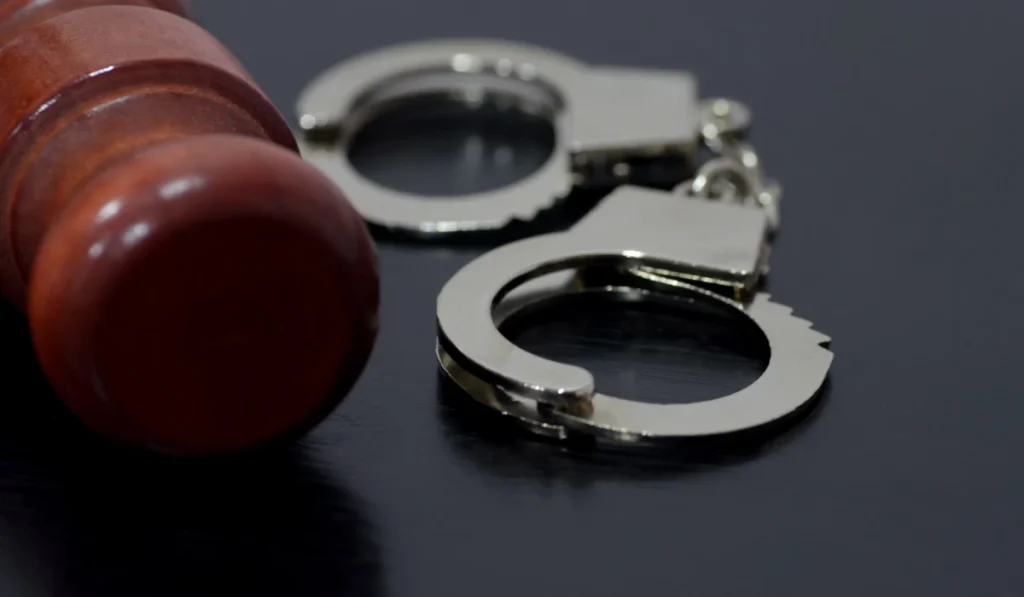 Pengertian Retroaktif dalam Hukum: Konsep, Aplikasi, dan Dampaknya