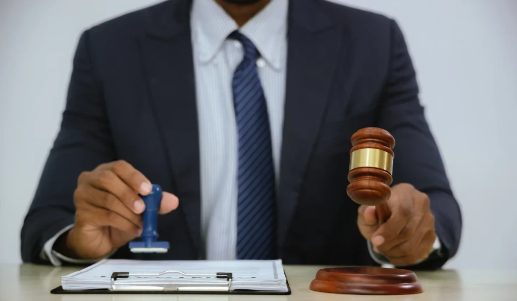 Kurator dan Hakim Pengawas: Pengertian, Peran, dan Perbedaannya